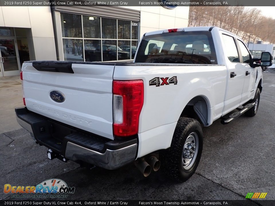 2019 Ford F250 Super Duty XL Crew Cab 4x4 Oxford White / Earth Gray Photo #2