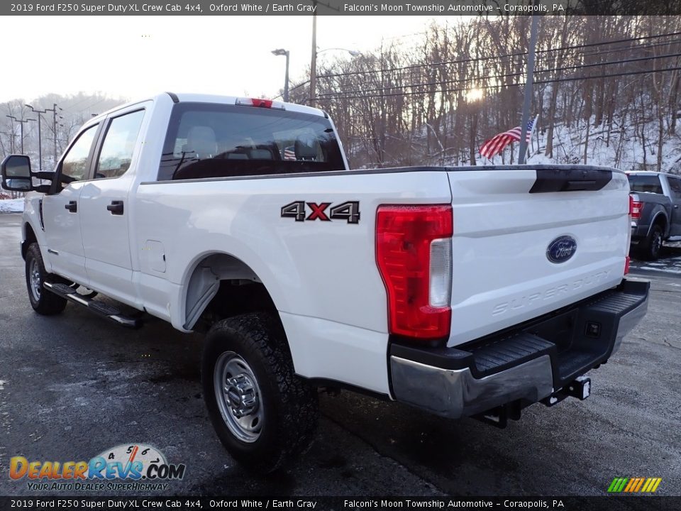 2019 Ford F250 Super Duty XL Crew Cab 4x4 Oxford White / Earth Gray Photo #4