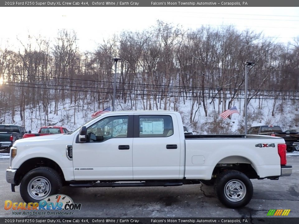 2019 Ford F250 Super Duty XL Crew Cab 4x4 Oxford White / Earth Gray Photo #5