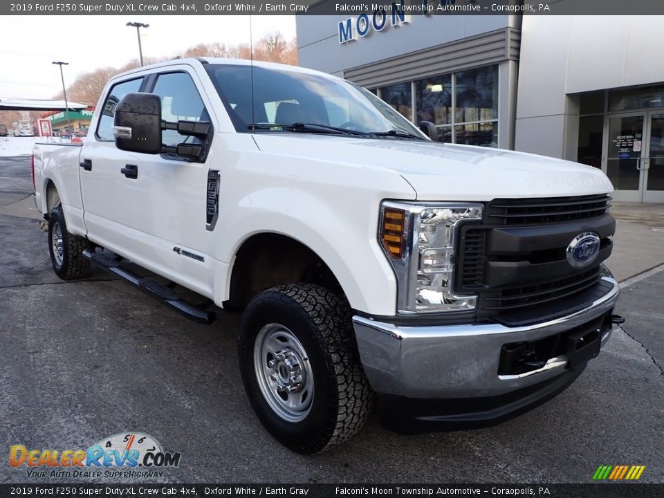 2019 Ford F250 Super Duty XL Crew Cab 4x4 Oxford White / Earth Gray Photo #8