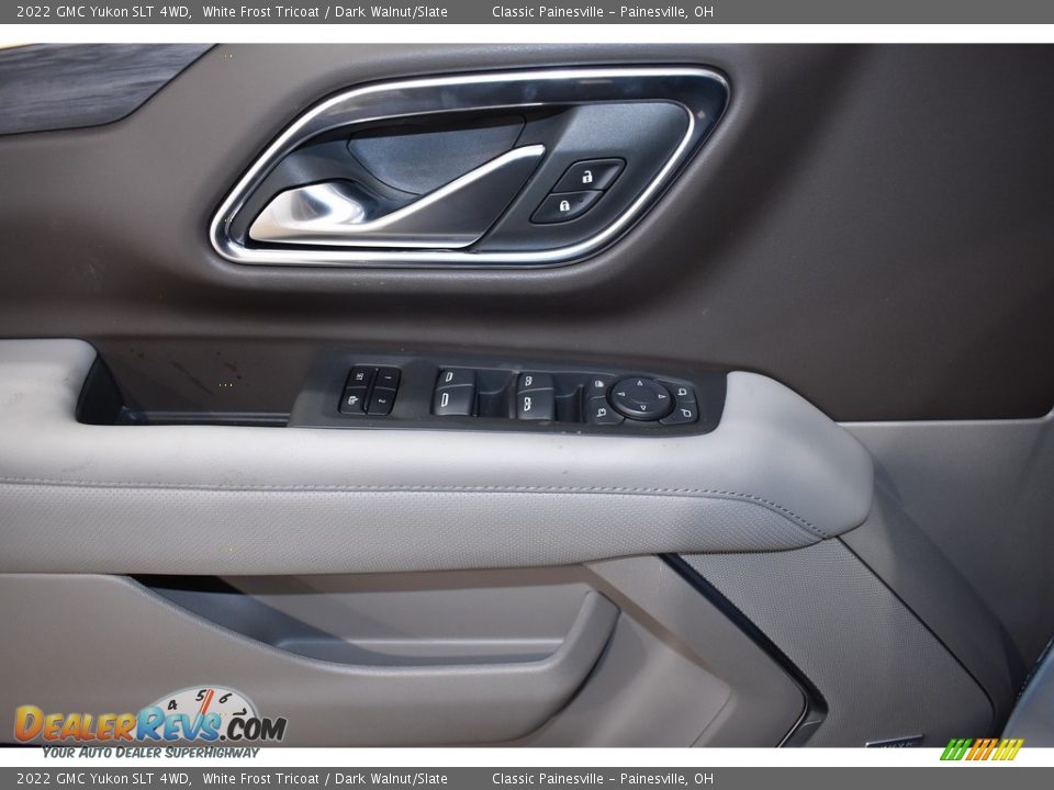 Door Panel of 2022 GMC Yukon SLT 4WD Photo #10