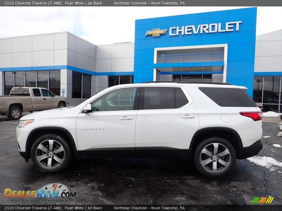 2019 Chevrolet Traverse LT AWD Pearl White / Jet Black Photo #3