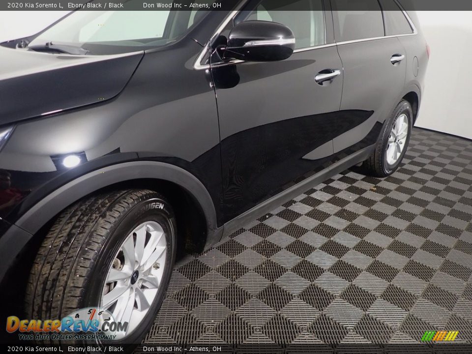 2020 Kia Sorento L Ebony Black / Black Photo #10