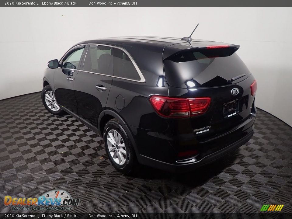 2020 Kia Sorento L Ebony Black / Black Photo #12