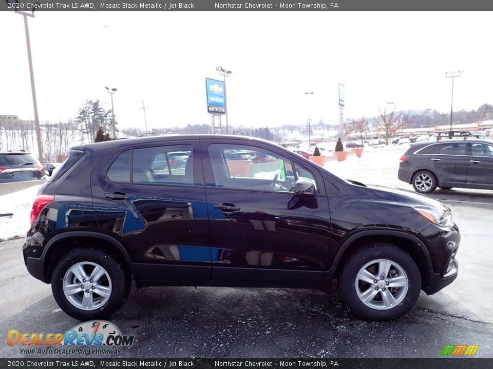 2020 Chevrolet Trax LS AWD Mosaic Black Metallic / Jet Black Photo #10