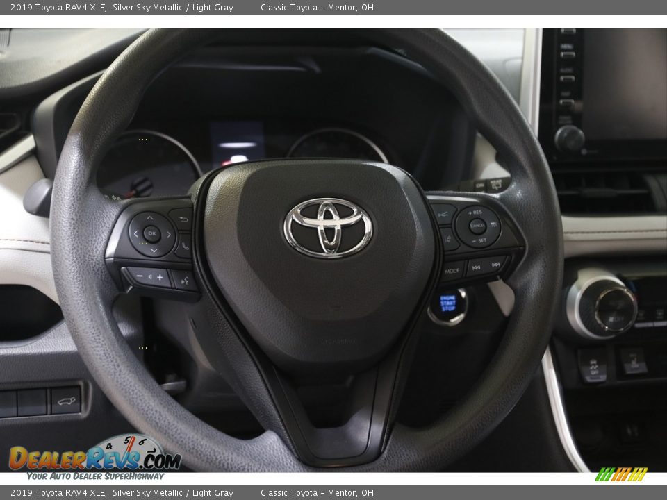 2019 Toyota RAV4 XLE Silver Sky Metallic / Light Gray Photo #7