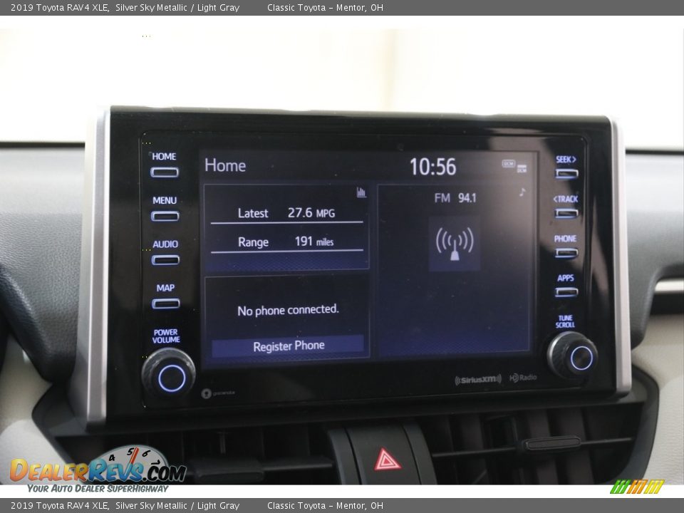 2019 Toyota RAV4 XLE Silver Sky Metallic / Light Gray Photo #10