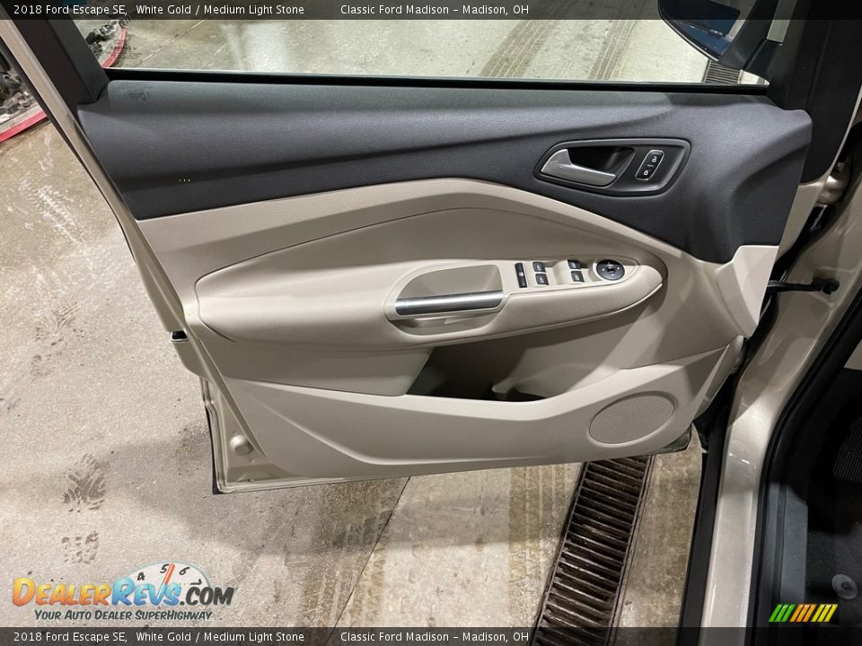 2018 Ford Escape SE White Gold / Medium Light Stone Photo #12