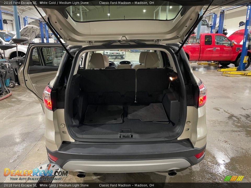 2018 Ford Escape SE White Gold / Medium Light Stone Photo #15