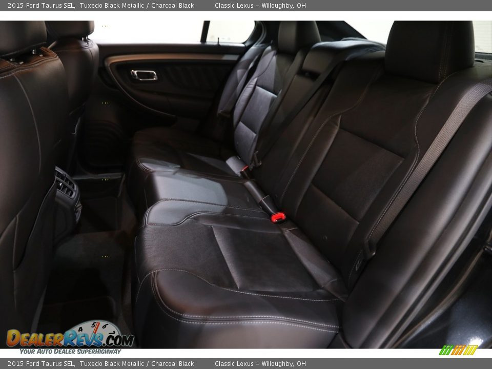 2015 Ford Taurus SEL Tuxedo Black Metallic / Charcoal Black Photo #18