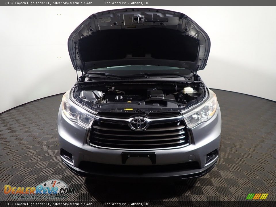 2014 Toyota Highlander LE Silver Sky Metallic / Ash Photo #6