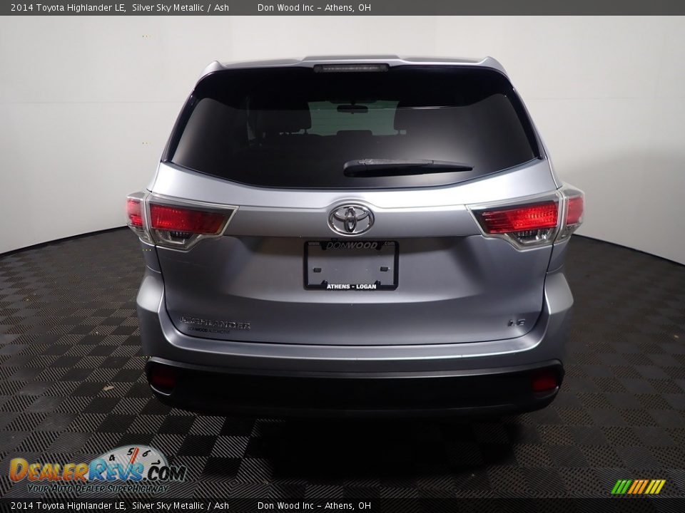 2014 Toyota Highlander LE Silver Sky Metallic / Ash Photo #13