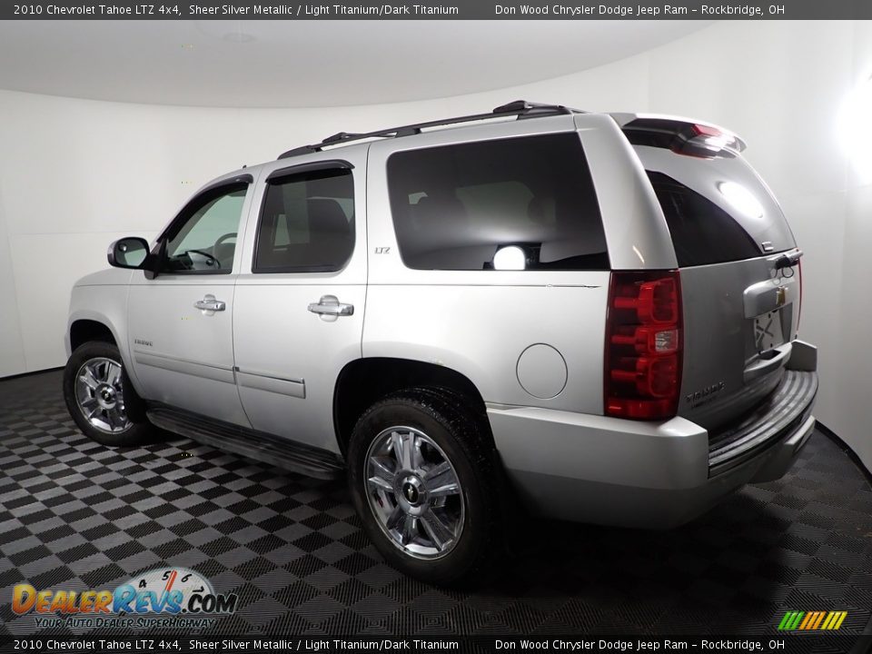 2010 Chevrolet Tahoe LTZ 4x4 Sheer Silver Metallic / Light Titanium/Dark Titanium Photo #11