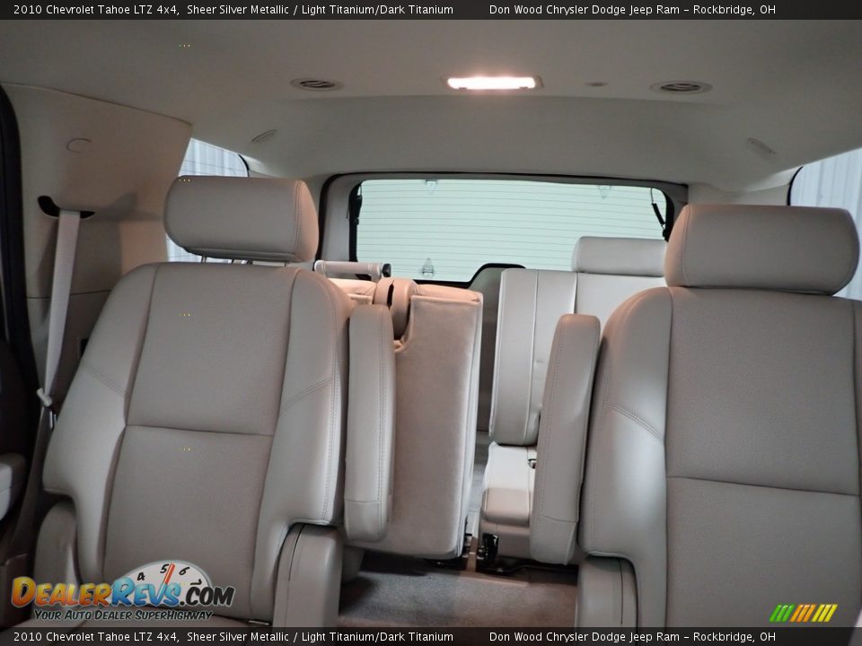 2010 Chevrolet Tahoe LTZ 4x4 Sheer Silver Metallic / Light Titanium/Dark Titanium Photo #27
