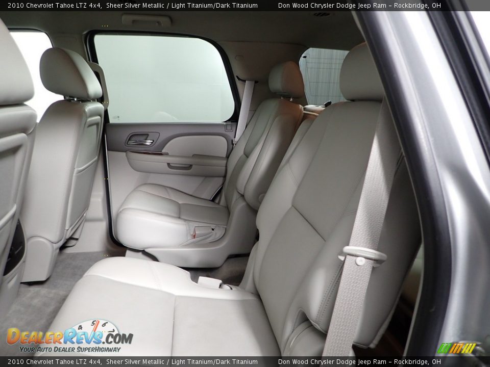 2010 Chevrolet Tahoe LTZ 4x4 Sheer Silver Metallic / Light Titanium/Dark Titanium Photo #29
