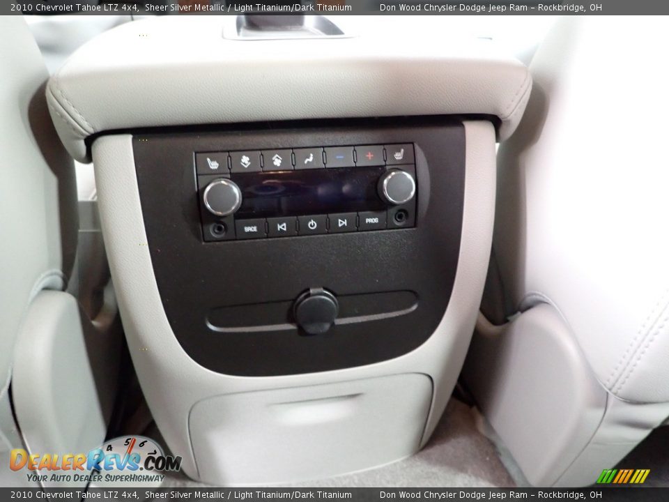 2010 Chevrolet Tahoe LTZ 4x4 Sheer Silver Metallic / Light Titanium/Dark Titanium Photo #30