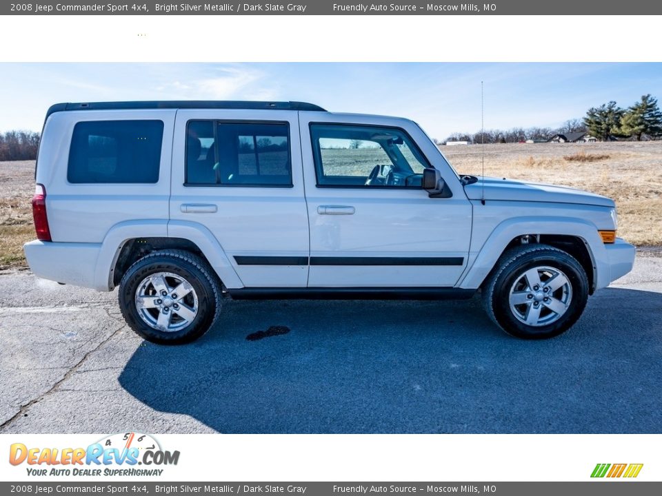 2008 Jeep Commander Sport 4x4 Bright Silver Metallic / Dark Slate Gray Photo #3