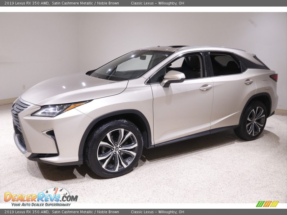 Front 3/4 View of 2019 Lexus RX 350 AWD Photo #3