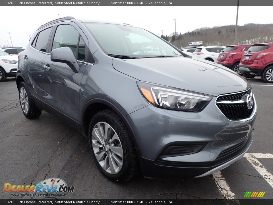 Front 3/4 View of 2020 Buick Encore Preferred Photo #4