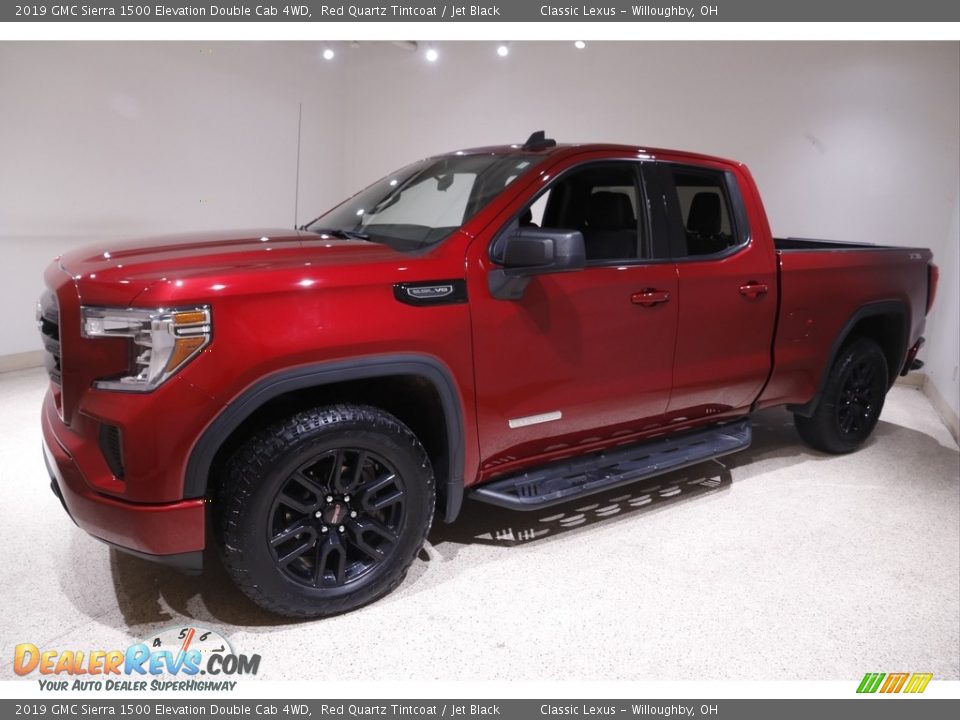 Front 3/4 View of 2019 GMC Sierra 1500 Elevation Double Cab 4WD Photo #3