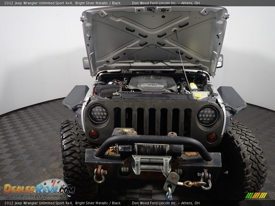 2012 Jeep Wrangler Unlimited Sport 4x4 Bright Silver Metallic / Black Photo #5