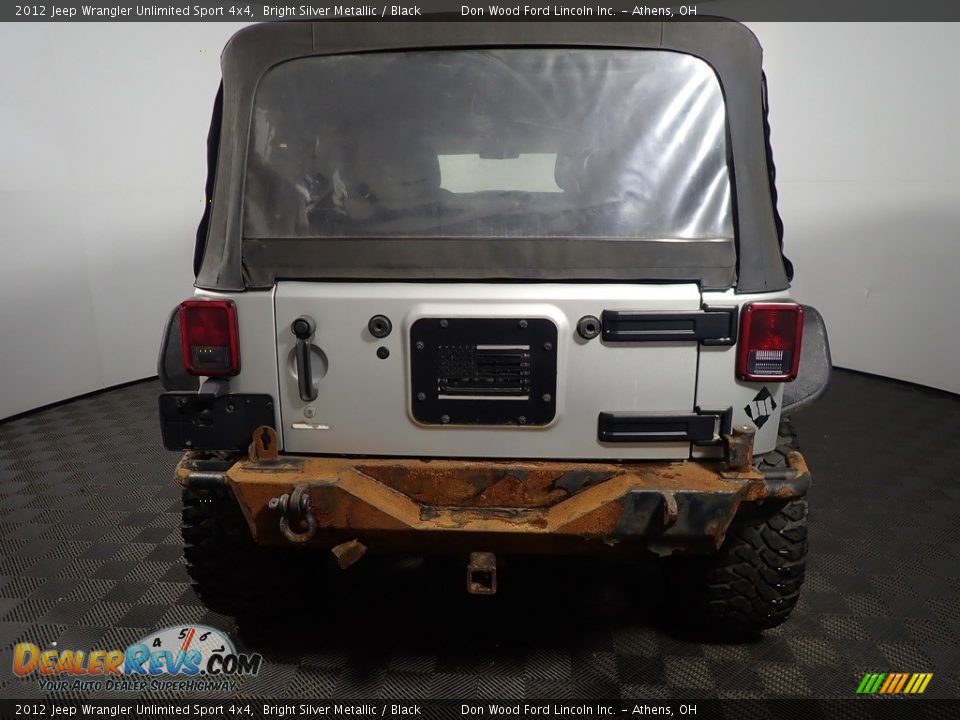 2012 Jeep Wrangler Unlimited Sport 4x4 Bright Silver Metallic / Black Photo #10