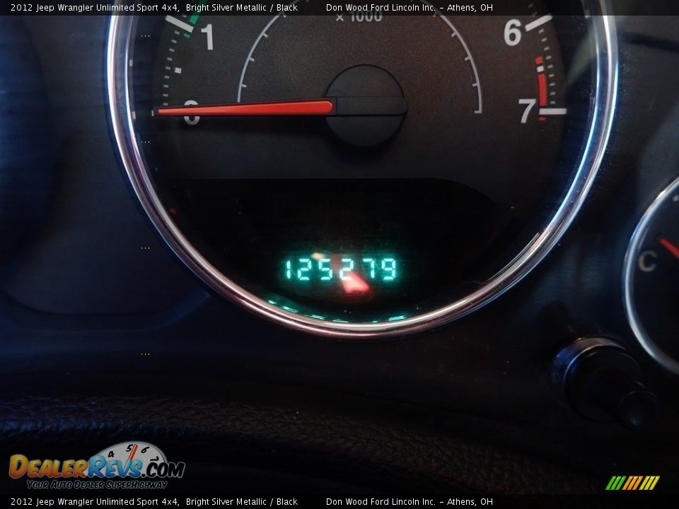 2012 Jeep Wrangler Unlimited Sport 4x4 Bright Silver Metallic / Black Photo #18