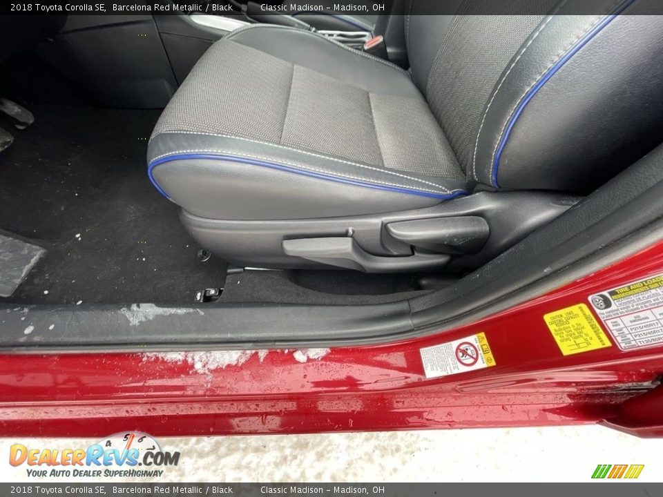 2018 Toyota Corolla SE Barcelona Red Metallic / Black Photo #8