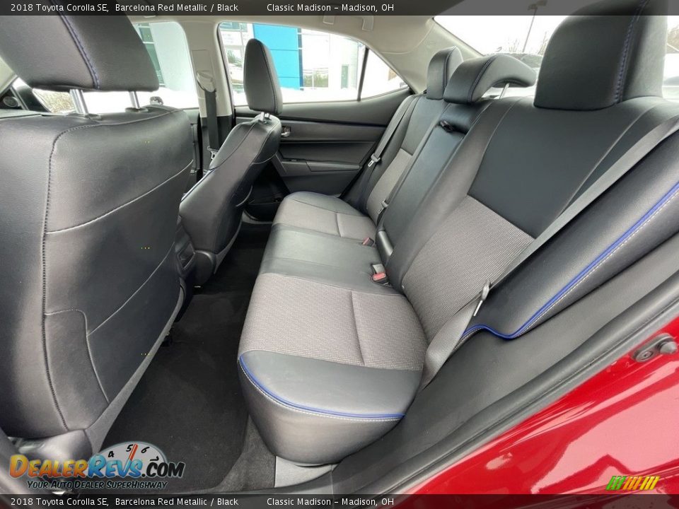 2018 Toyota Corolla SE Barcelona Red Metallic / Black Photo #17