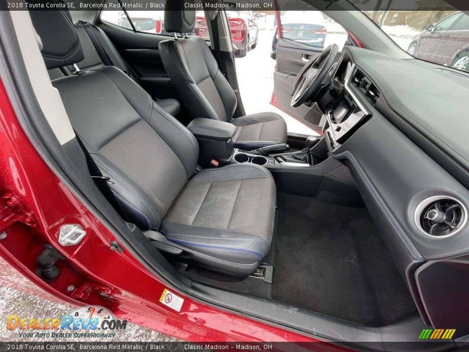 2018 Toyota Corolla SE Barcelona Red Metallic / Black Photo #19