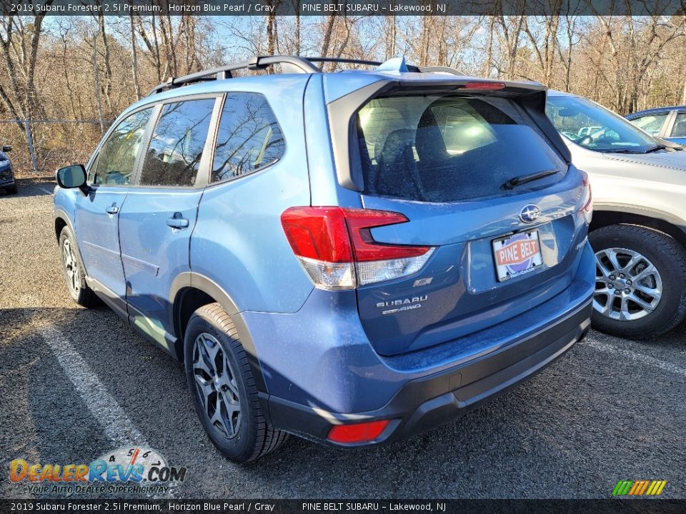 2019 Subaru Forester 2.5i Premium Horizon Blue Pearl / Gray Photo #5