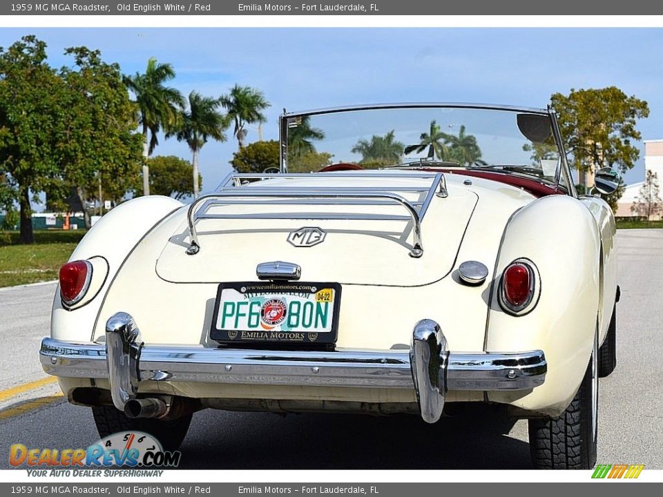 1959 MG MGA Roadster Old English White / Red Photo #4