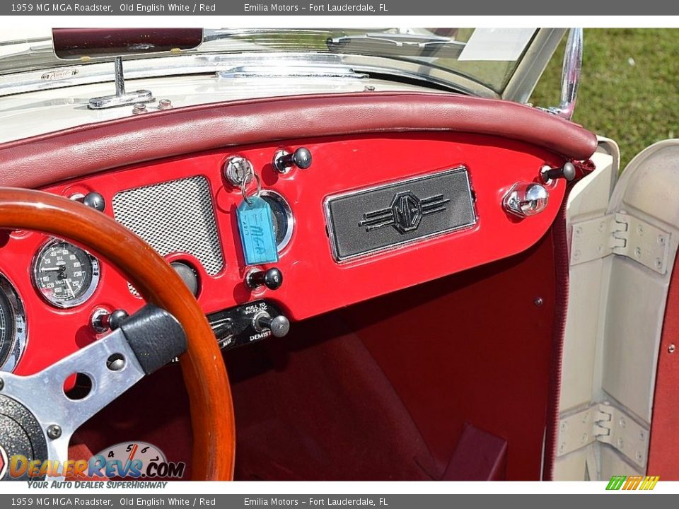 Dashboard of 1959 MG MGA Roadster Photo #18
