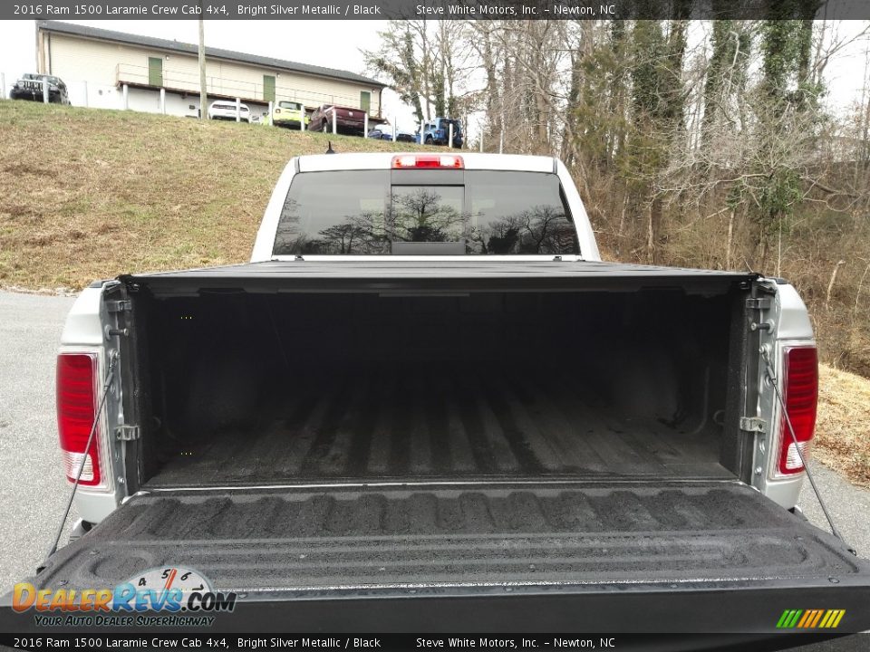 2016 Ram 1500 Laramie Crew Cab 4x4 Bright Silver Metallic / Black Photo #8