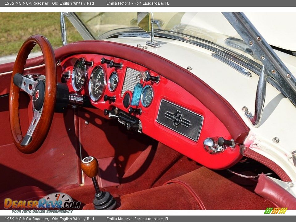 Controls of 1959 MG MGA Roadster Photo #33