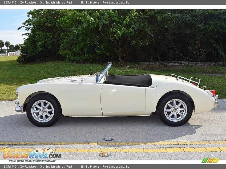 Old English White 1959 MG MGA Roadster Photo #37