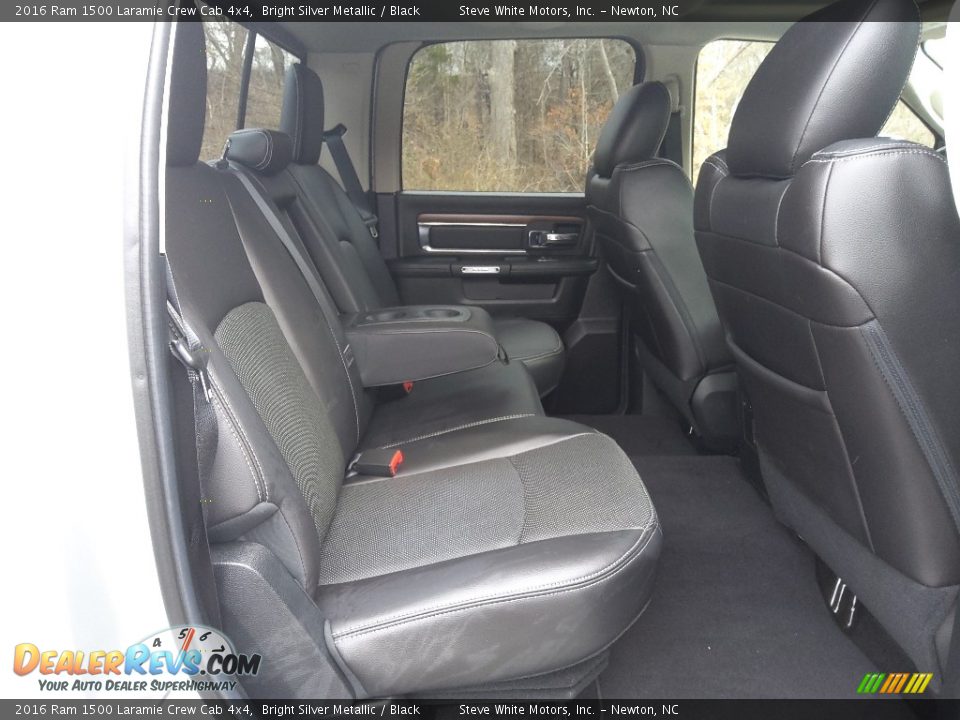 Rear Seat of 2016 Ram 1500 Laramie Crew Cab 4x4 Photo #18