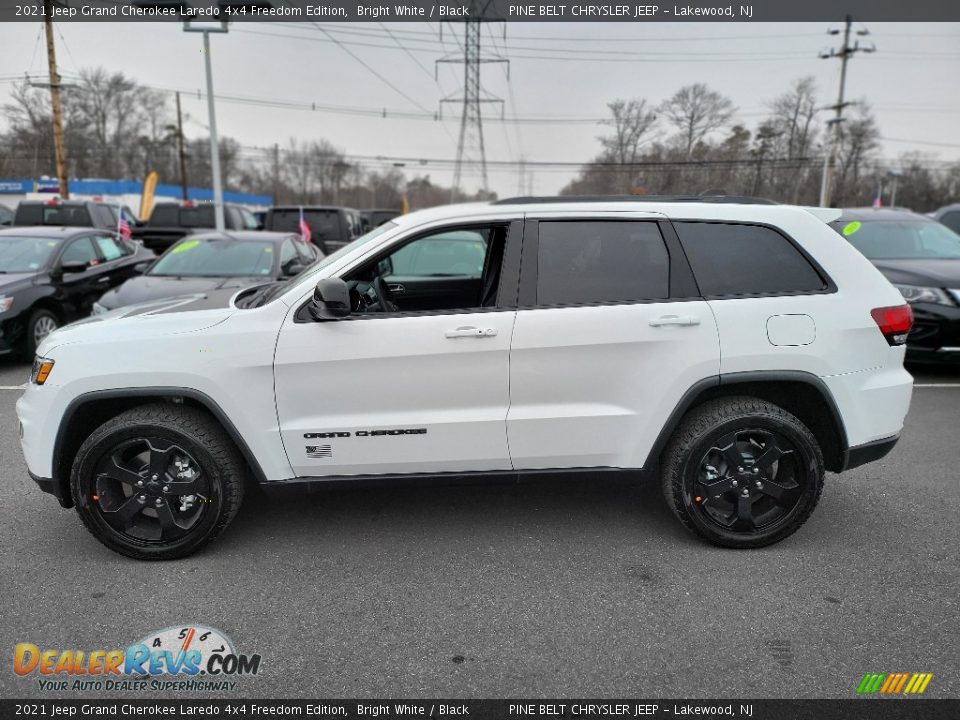 2021 Jeep Grand Cherokee Laredo 4x4 Freedom Edition Bright White / Black Photo #3