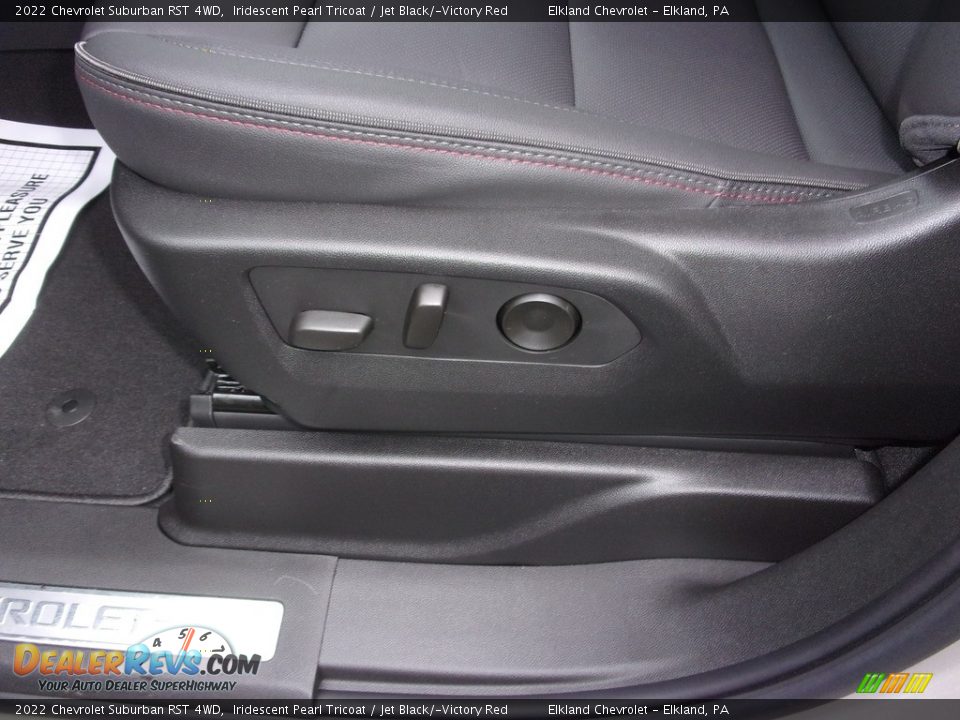 Front Seat of 2022 Chevrolet Suburban RST 4WD Photo #17