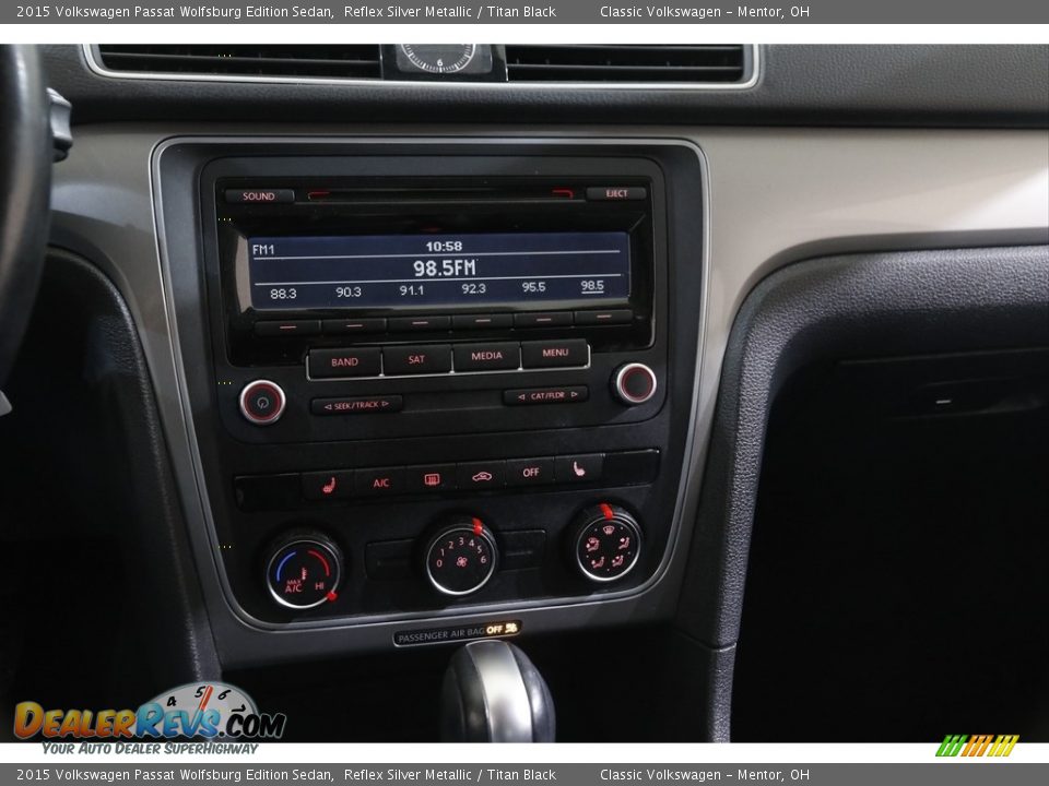2015 Volkswagen Passat Wolfsburg Edition Sedan Reflex Silver Metallic / Titan Black Photo #9