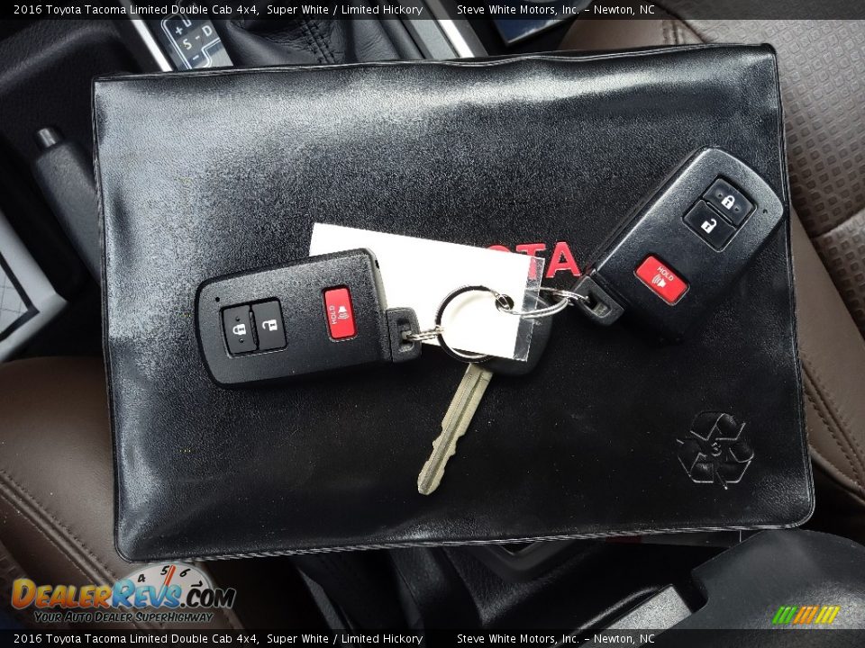 Keys of 2016 Toyota Tacoma Limited Double Cab 4x4 Photo #29