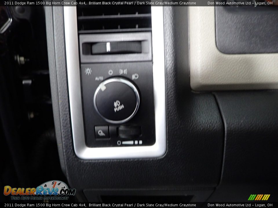 2011 Dodge Ram 1500 Big Horn Crew Cab 4x4 Brilliant Black Crystal Pearl / Dark Slate Gray/Medium Graystone Photo #13