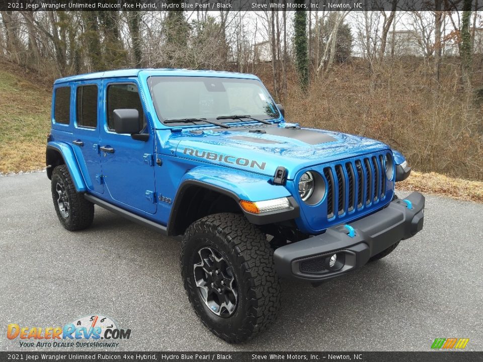 Front 3/4 View of 2021 Jeep Wrangler Unlimited Rubicon 4xe Hybrid Photo #7