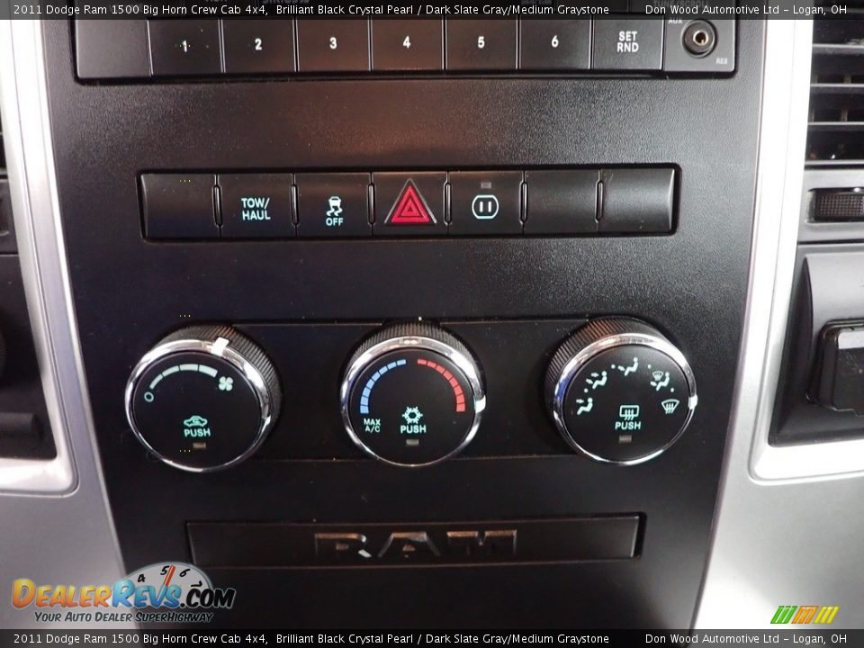 2011 Dodge Ram 1500 Big Horn Crew Cab 4x4 Brilliant Black Crystal Pearl / Dark Slate Gray/Medium Graystone Photo #18