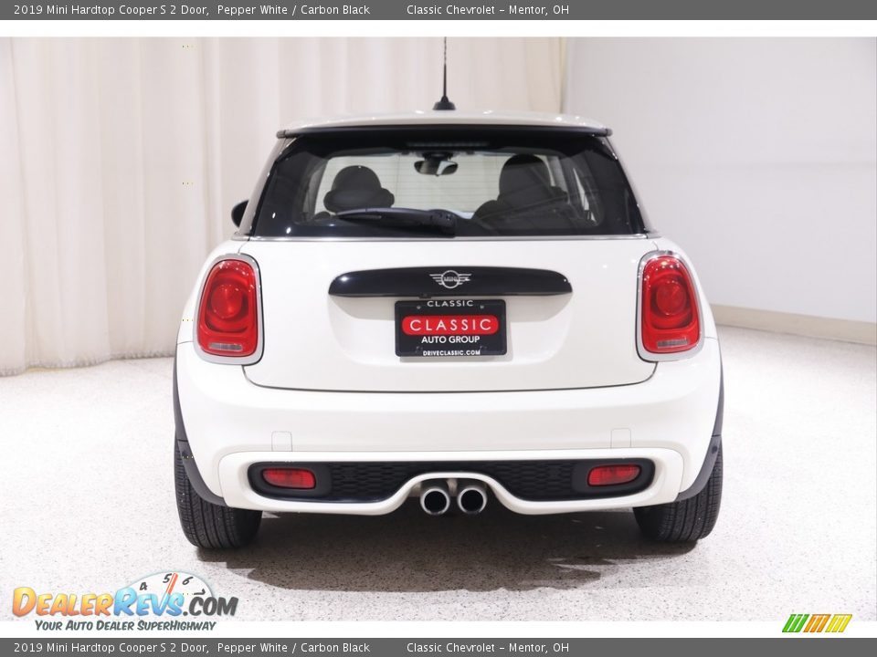 2019 Mini Hardtop Cooper S 2 Door Pepper White / Carbon Black Photo #16