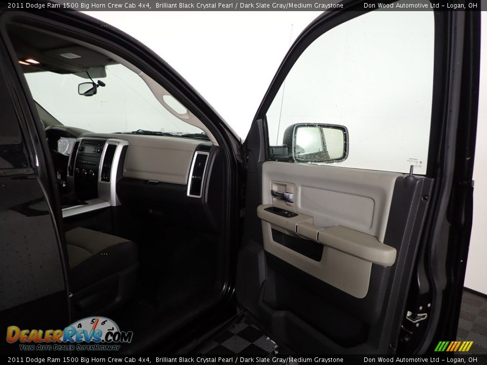 2011 Dodge Ram 1500 Big Horn Crew Cab 4x4 Brilliant Black Crystal Pearl / Dark Slate Gray/Medium Graystone Photo #24