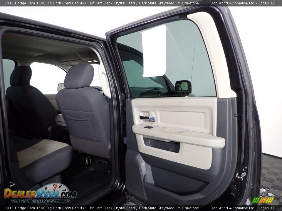 2011 Dodge Ram 1500 Big Horn Crew Cab 4x4 Brilliant Black Crystal Pearl / Dark Slate Gray/Medium Graystone Photo #27