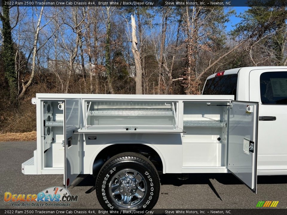 2022 Ram 2500 Tradesman Crew Cab Chassis 4x4 Bright White / Black/Diesel Gray Photo #7