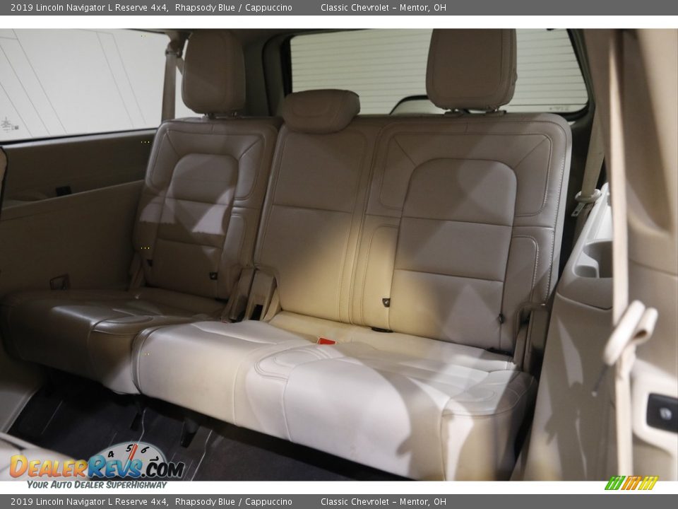 Rear Seat of 2019 Lincoln Navigator L Reserve 4x4 Photo #24
