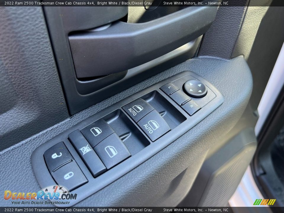 2022 Ram 2500 Tradesman Crew Cab Chassis 4x4 Bright White / Black/Diesel Gray Photo #14